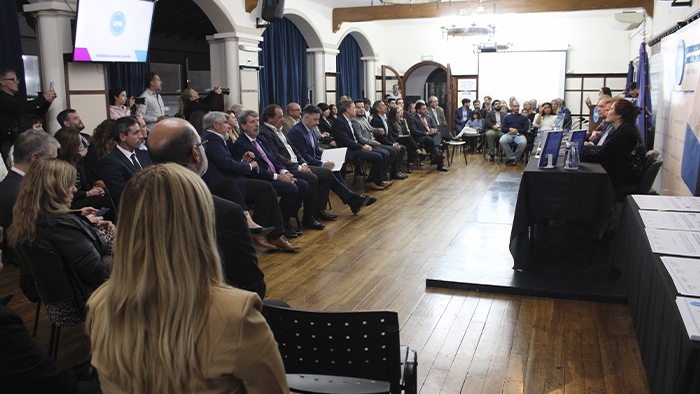 ENTREGA-DE-DIPLOMAS-DIPLOMATURA-NINEZ-Y-ADOLESCENCIA_15-04-2025